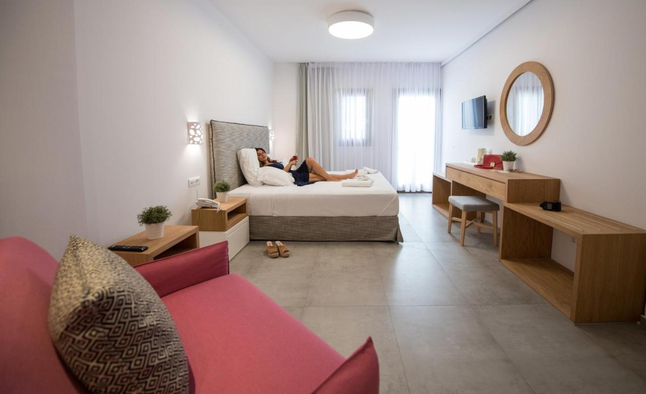 Natura Luxury Boutique Hotel Skopelos Loutraki  Esterno foto