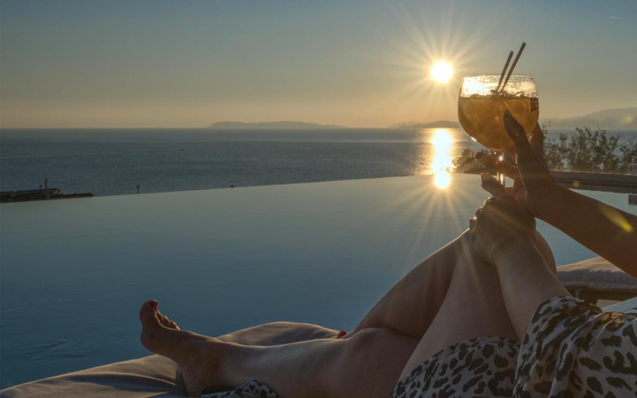 Natura Luxury Boutique Hotel Skopelos Loutraki  Esterno foto